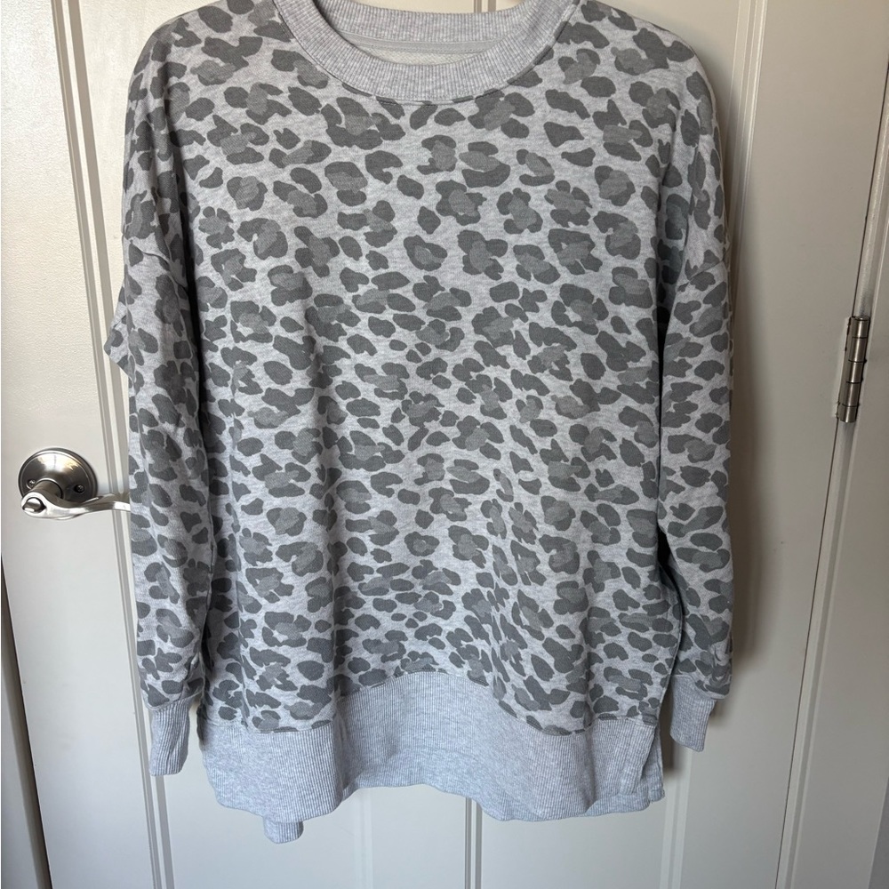Aerie Gray Animal Print Women's Sweater